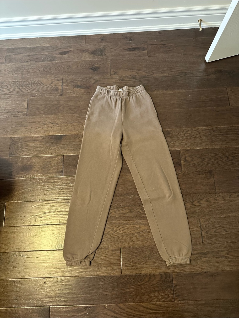 Aritzia Sweatpants